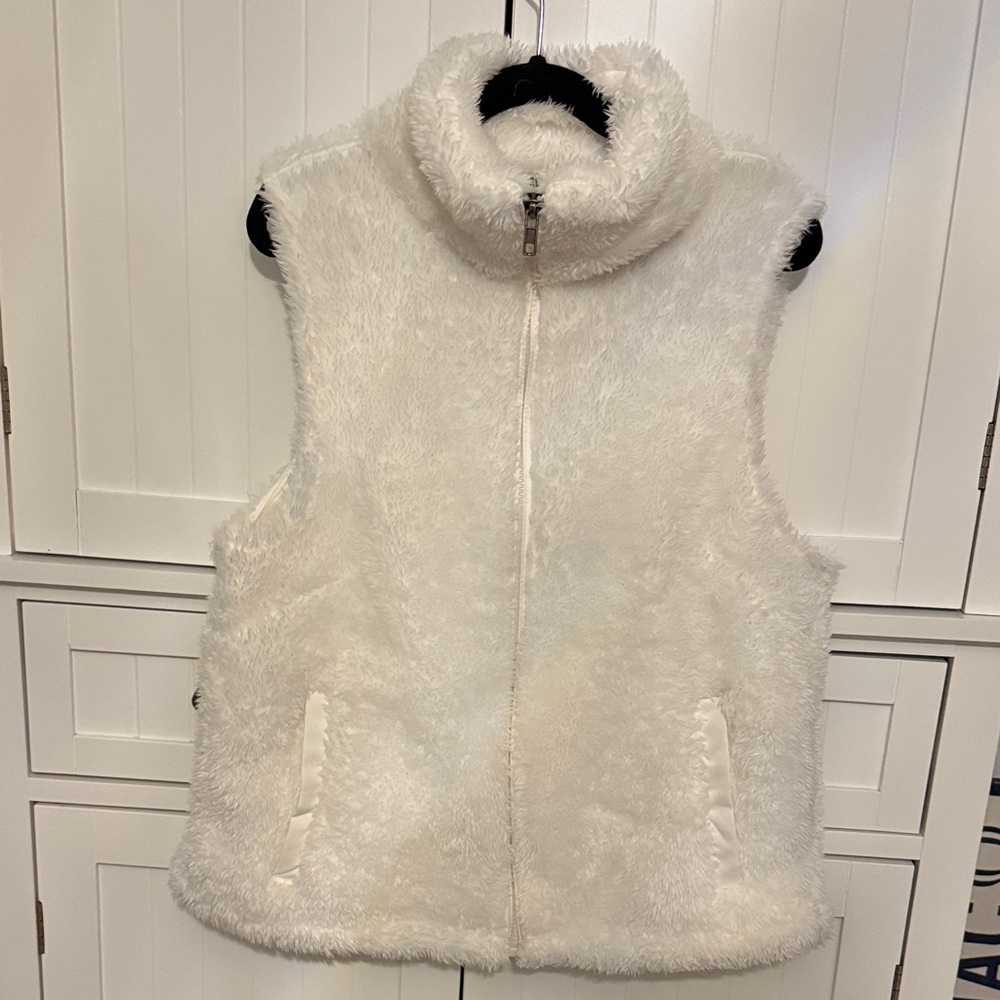 Forever 21 Women's White Furry Vest